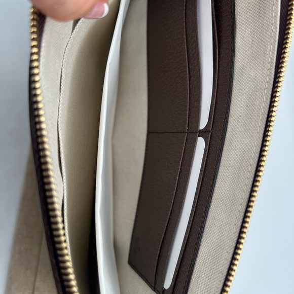 Gucci GG Supreme 100 geometric clutch - Picture 7 of 9